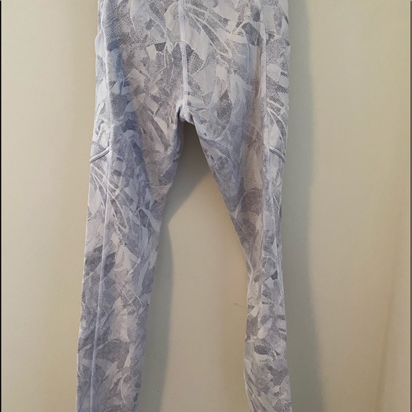 Lululemon leggings - Picture 2 of 4